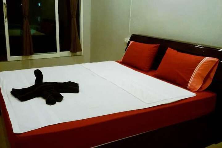 Room 4 of 35