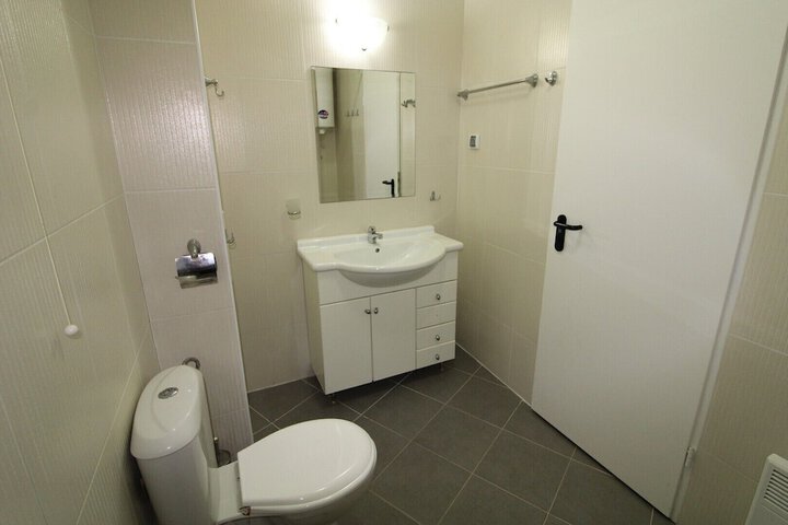 Room 126 of 177