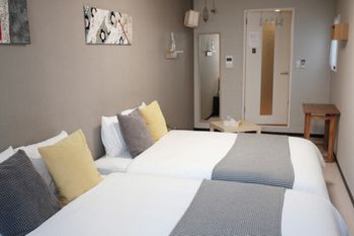 Room 52 of 89