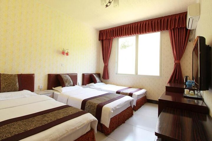 Room 6 of 30
