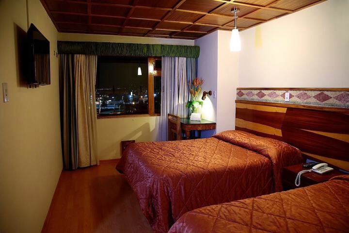 Room 8 of 16