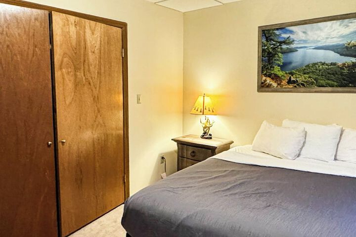 Room 2 of 23