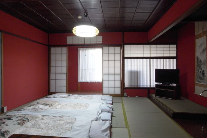 Room 12 of 31