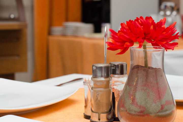 Dining 45 of 54