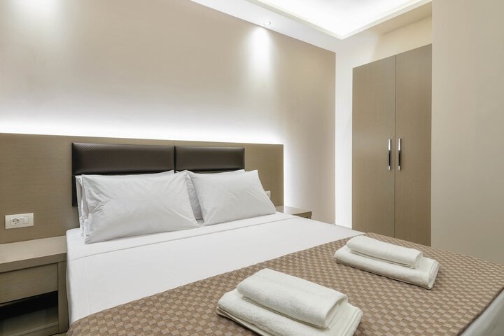 Room 34 of 138