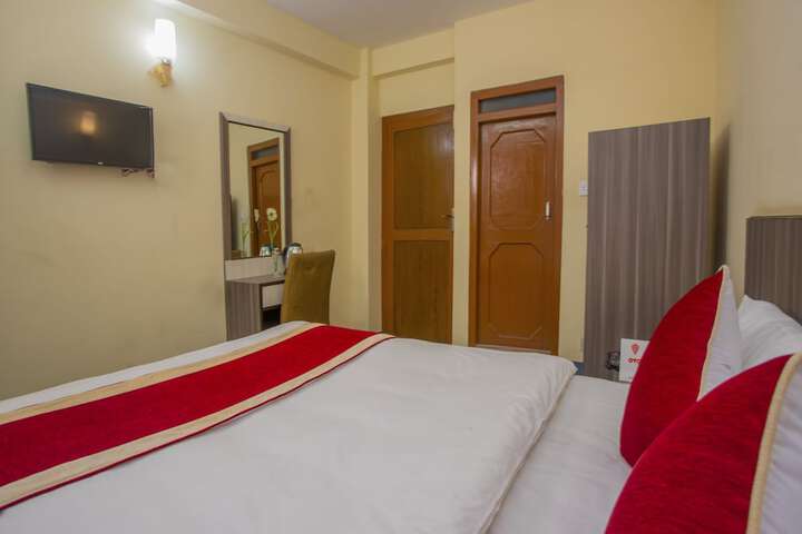 Room 12 of 48