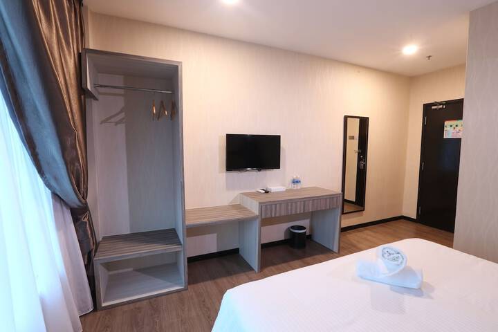 Room 9 of 49