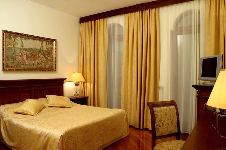 Room 9 of 58