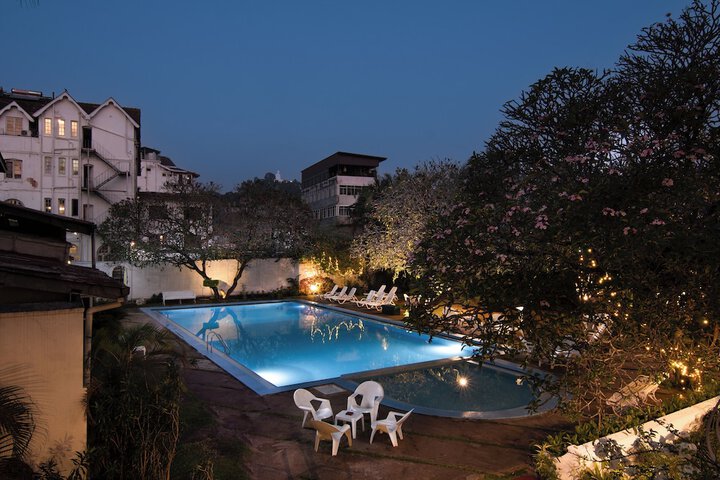 Hotel Exterior 62 of 65