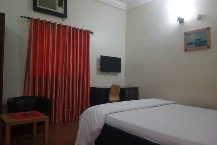 Room 15 of 26