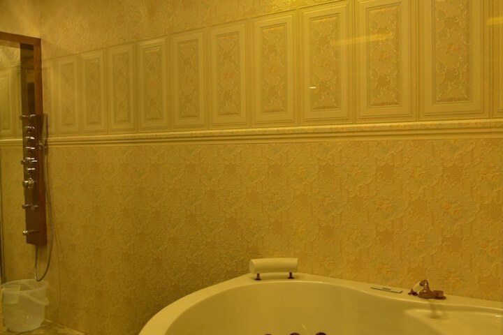 Room 40 of 70