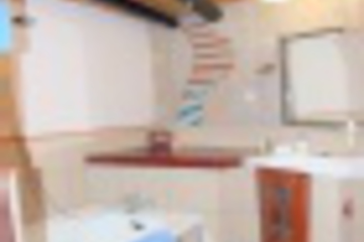 Room 687 of 792