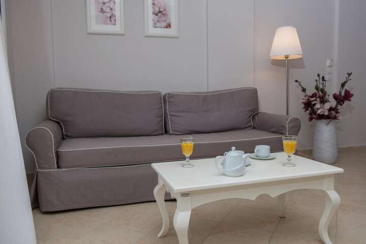 Room 15 of 27