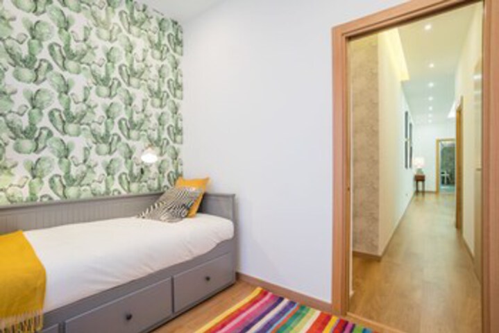 Room 44 of 60