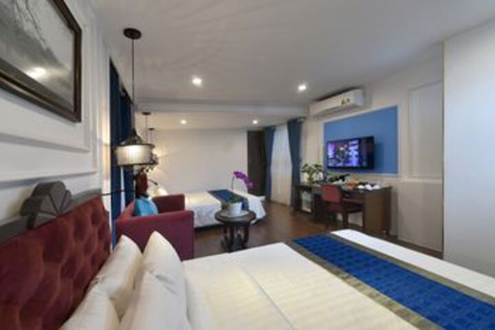 Room 30 of 84