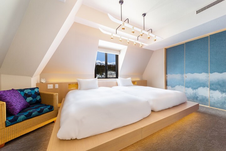 Room 12 of 52