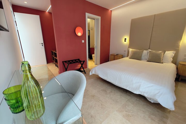 Room 35 of 80