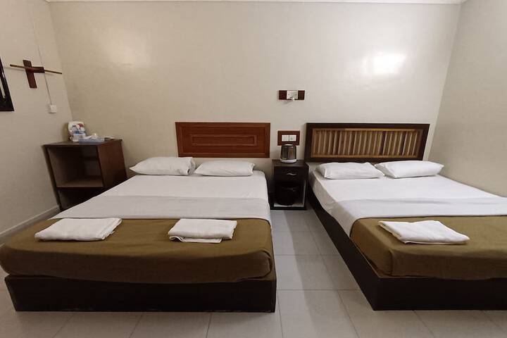 Room 12 of 41