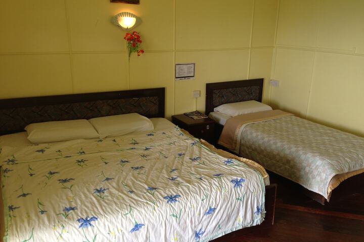 Room 7 of 34