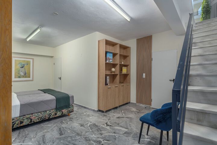 Room 53 of 127