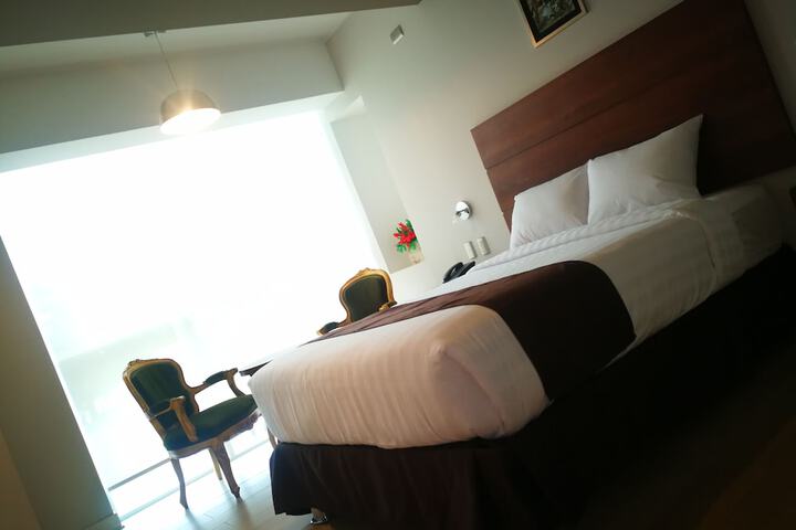 Room 25 of 47