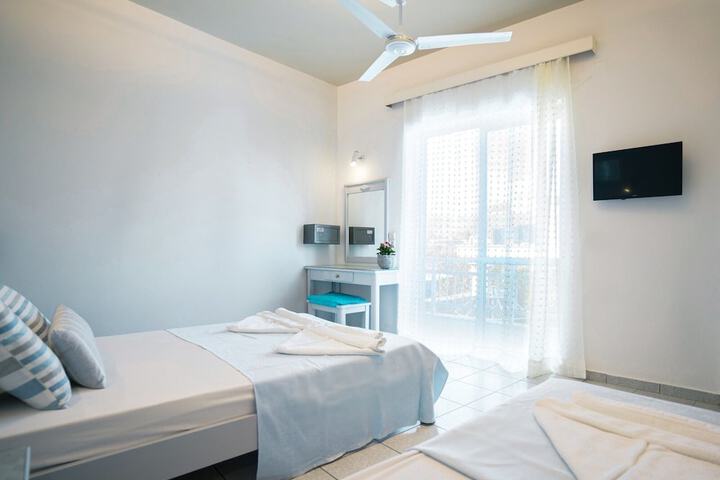 Room 20 of 74