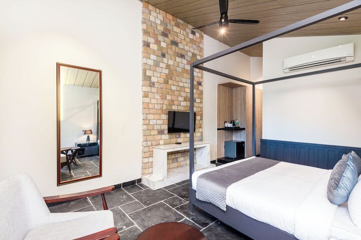 Room 42 of 161