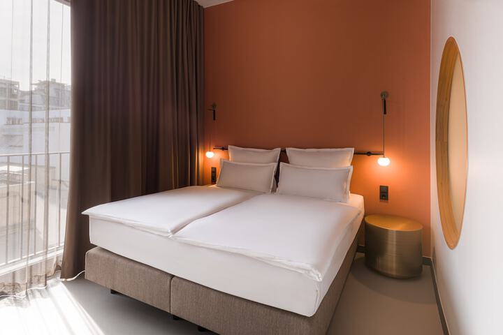 Room 21 of 95