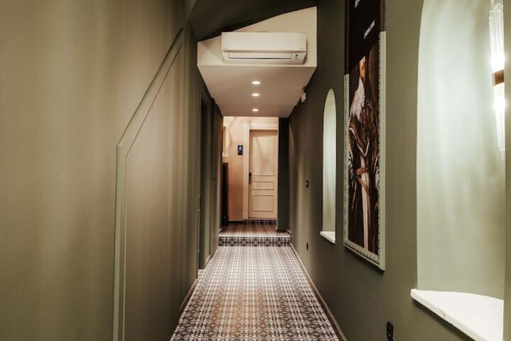 Ballroom/Hall 73 of 89