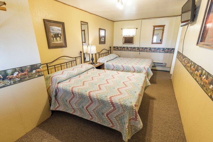 Room 3 of 43