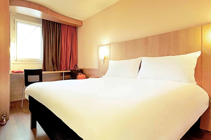 Room 3 of 56