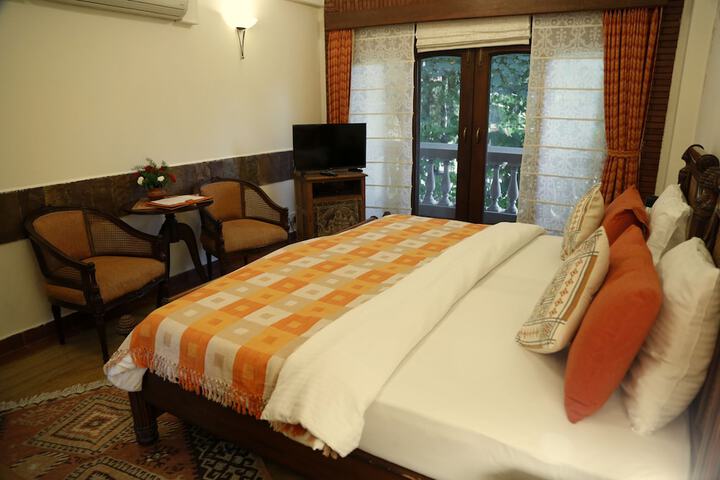 Room 3 of 22