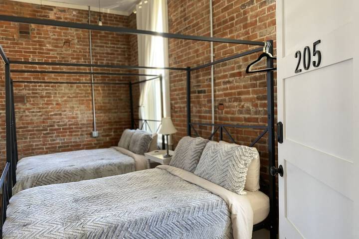 Luxury Studio Queen Bed (22 of 22)