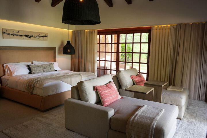 Room 5 of 26