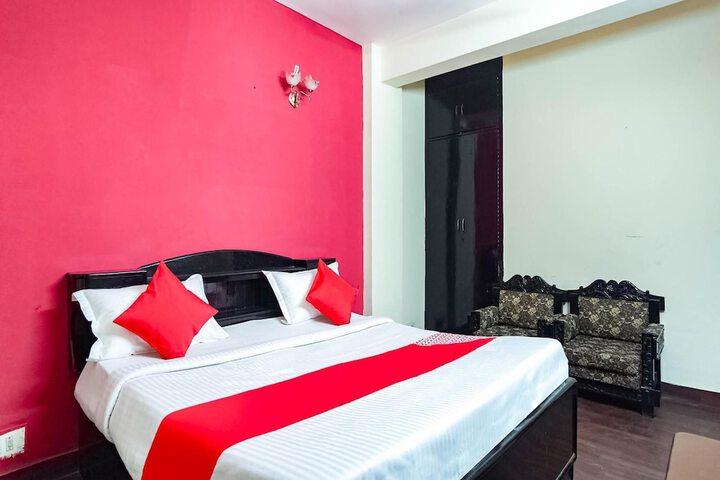 Room 8 of 38