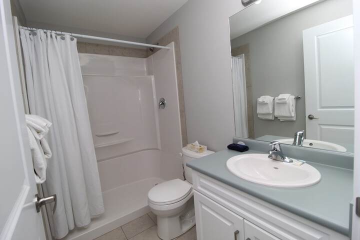 Room 438 of 543