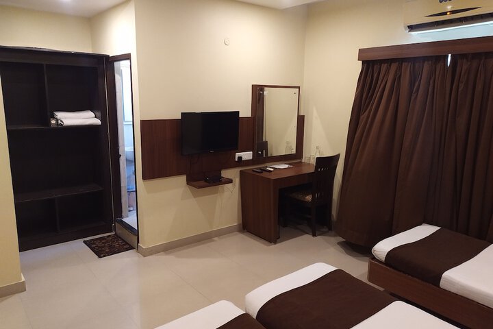Room 14 of 41