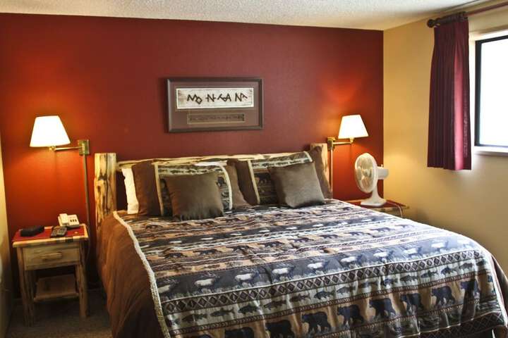 Room 2 of 7