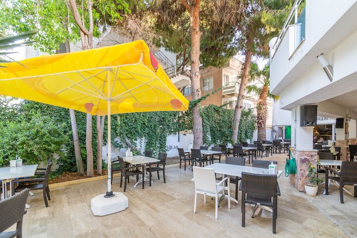 Terrace/Patio 16 of 52