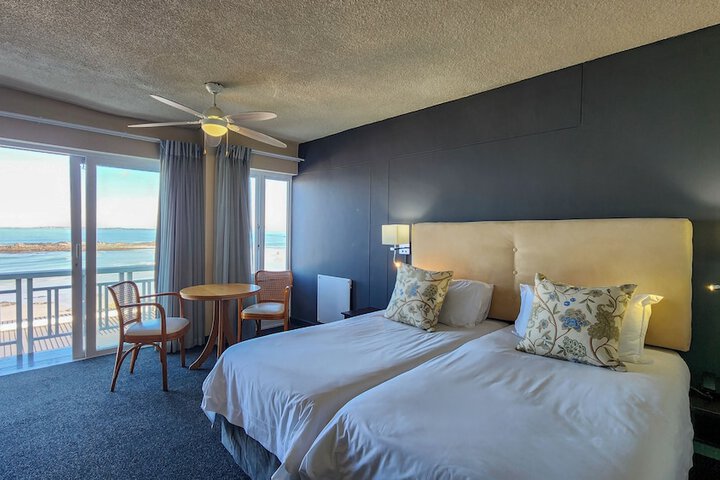 Room 6 of 62