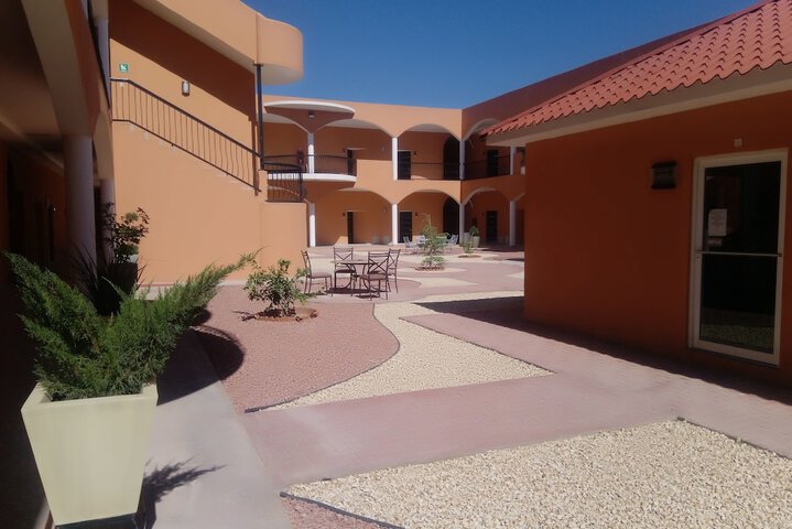 Hotel Exterior 73 of 77