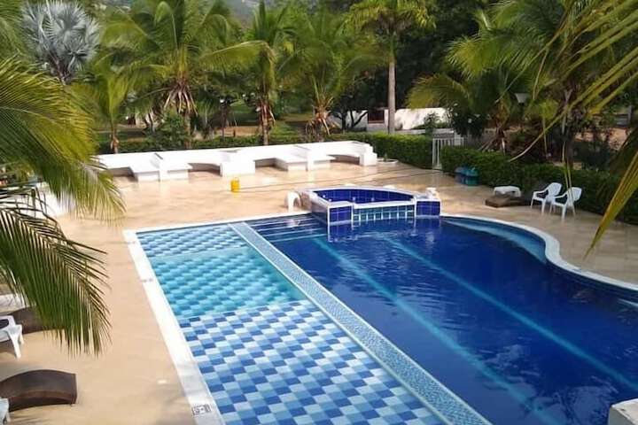 Pool 16 of 53