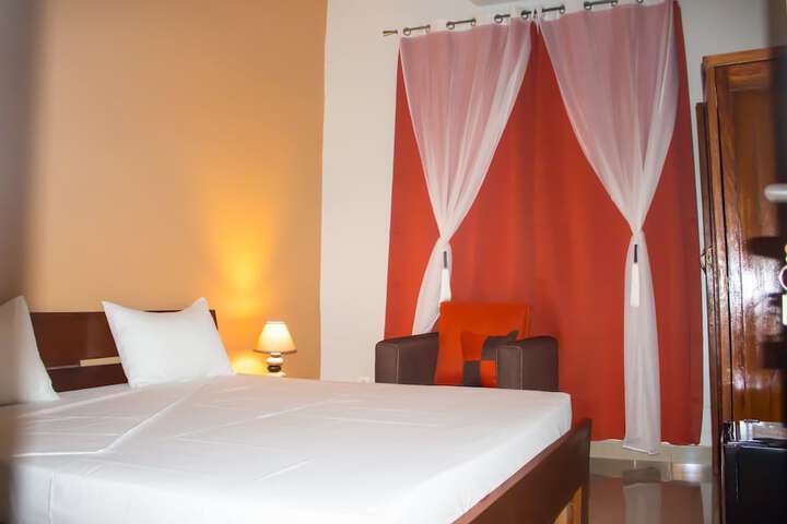 Room 5 of 25