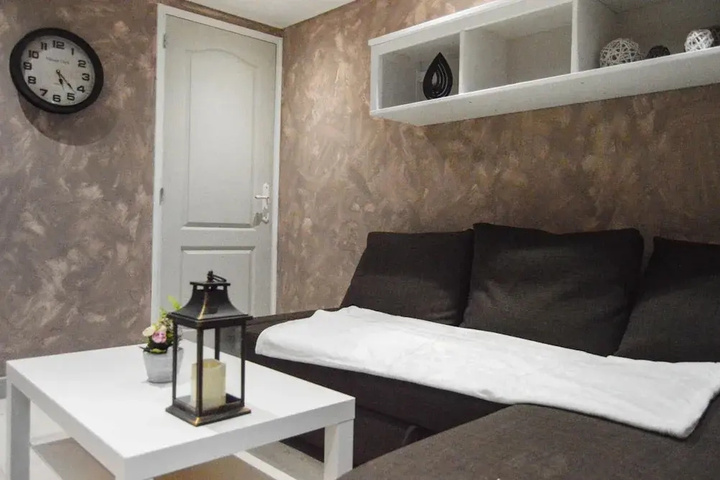 Room 5 of 21