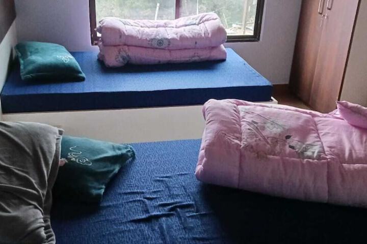 Buddhas Mirror Mountain Retreat