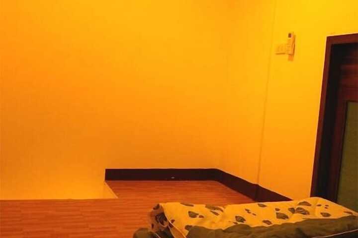 Room 17 of 66