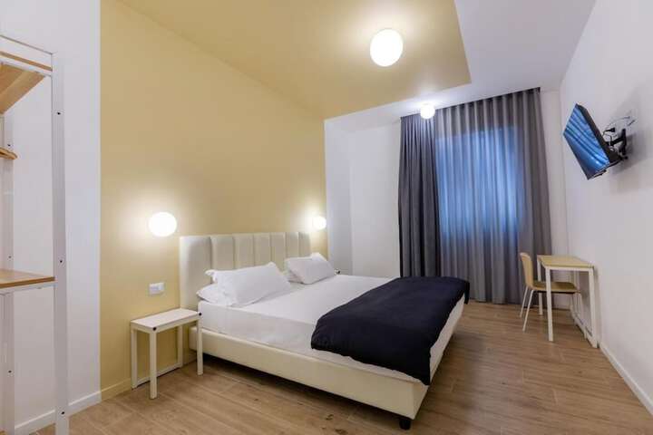 Room 14 of 40
