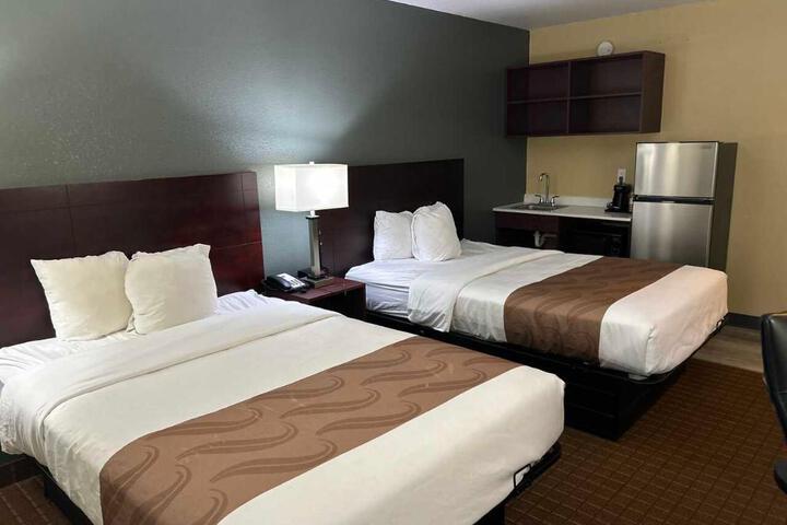 2 Double Beds (2 of 2)