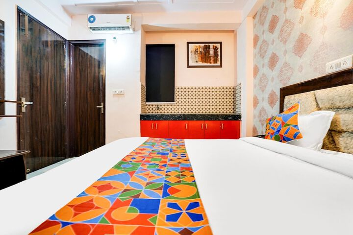 Room 32 of 41