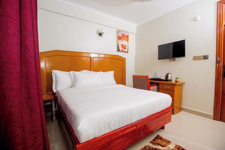 Room 3 of 5
